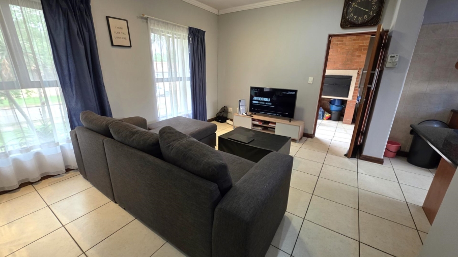 To Let 2 Bedroom Property for Rent in Melodie North West